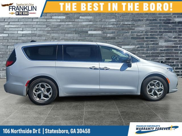 Used 2024 Chrysler Pacifica Limited image 6