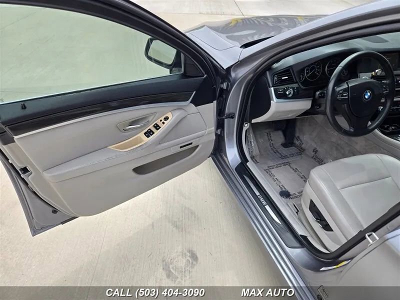 Used 2013 BMW 528i Sedan image 10