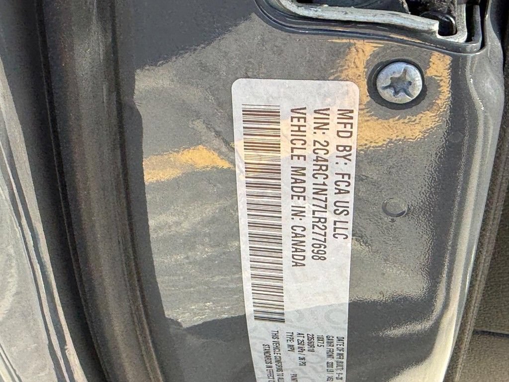 Used 2020 Chrysler Pacifica Limited w/ Advanced Safetytec Group FWD image 22
