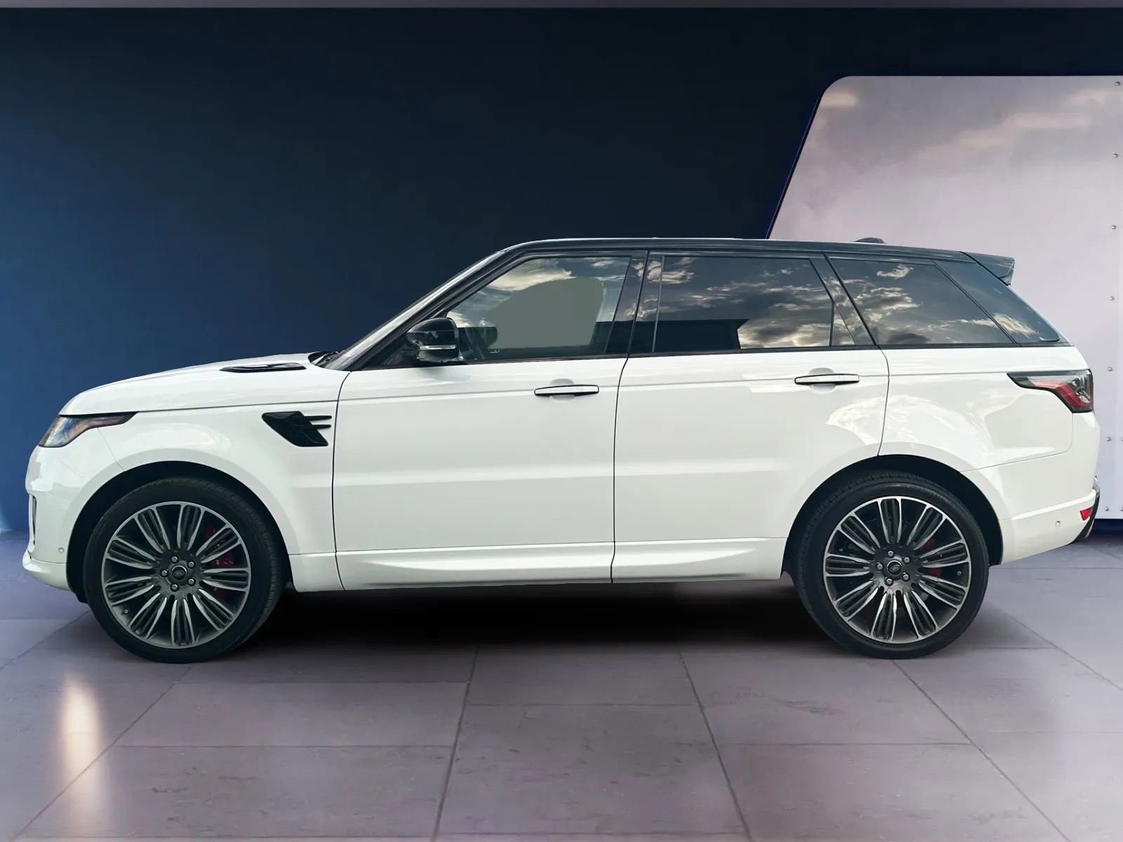 Used 2018 Land Rover Range Rover Sport HSE Dynamic AWD/4WD image 2