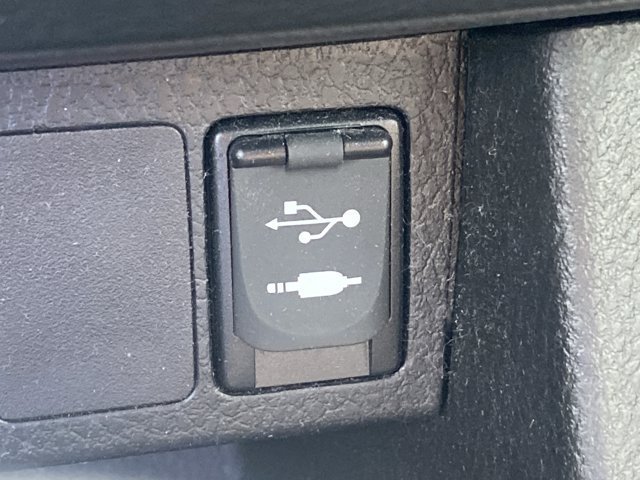 Used 2014 Toyota Corolla LE FWD image 17