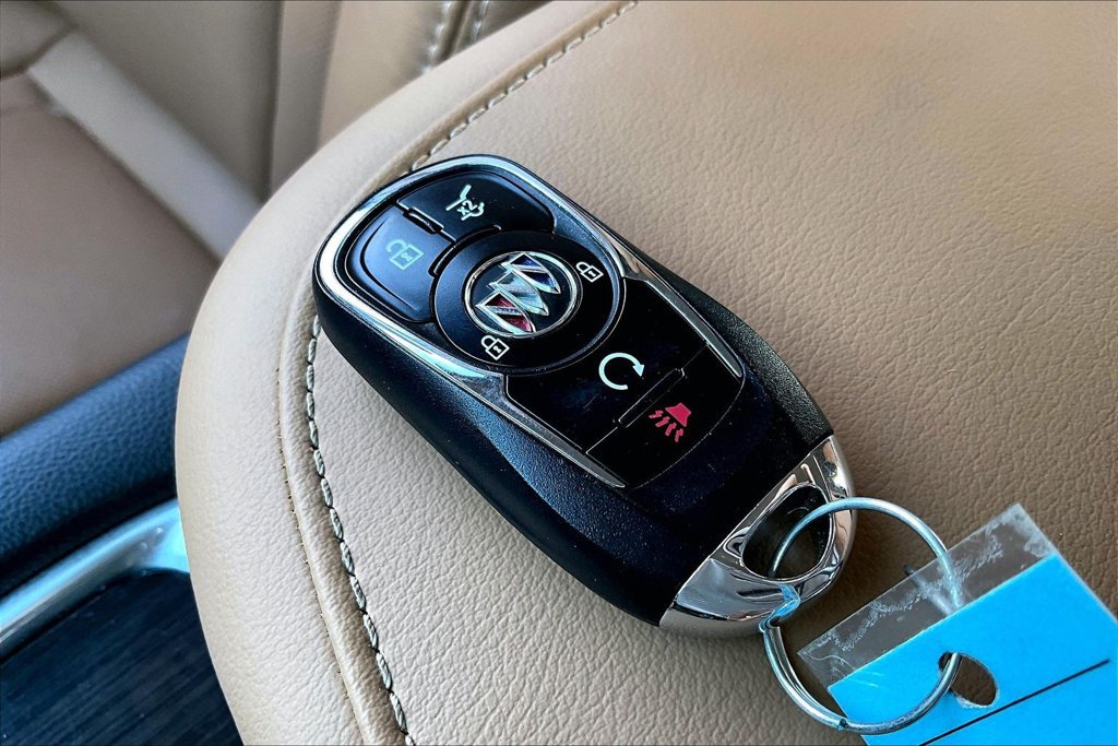 Used 2020 Buick Enclave Premium w/ Surround and Sites Package FWD image 10