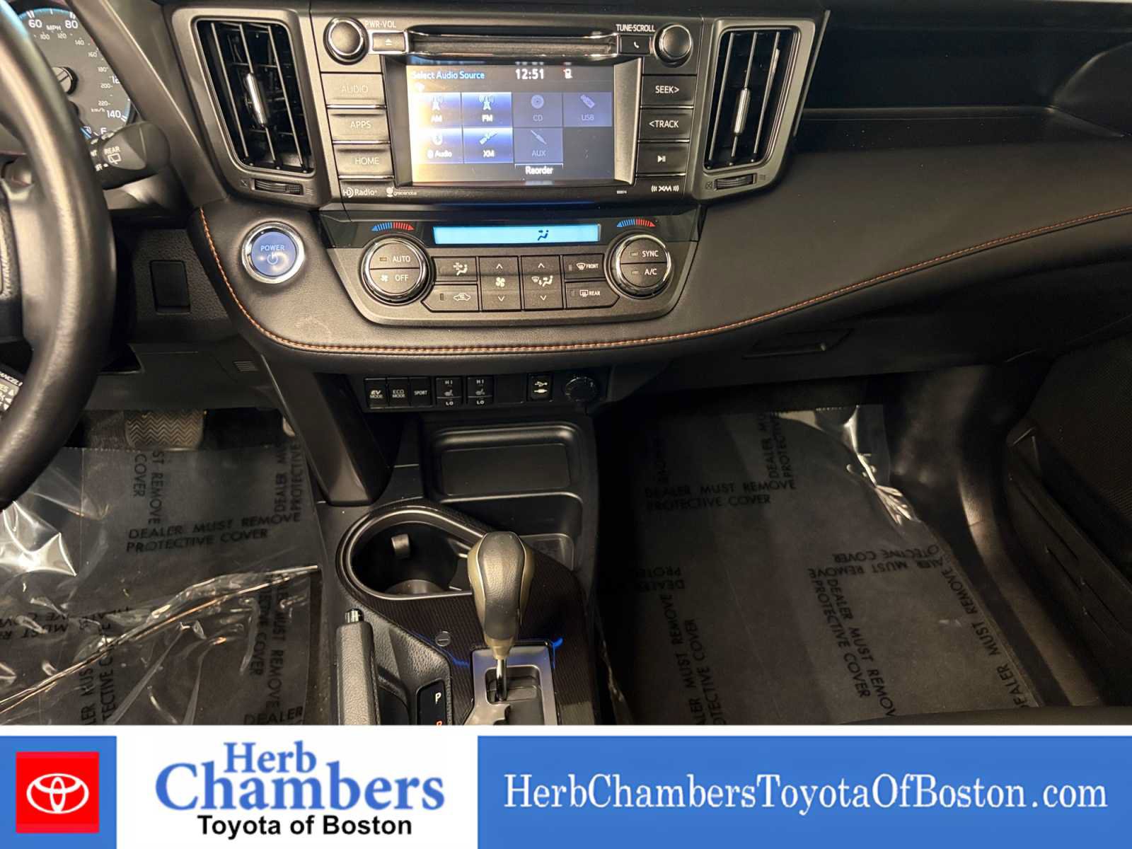 Used 2017 Toyota RAV4 SE AWD/4WD image 16