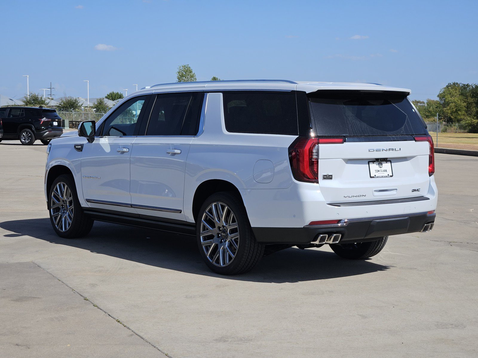 New 2027 GMC Yukon XL Denali Ultimate AWD/4WD image 3