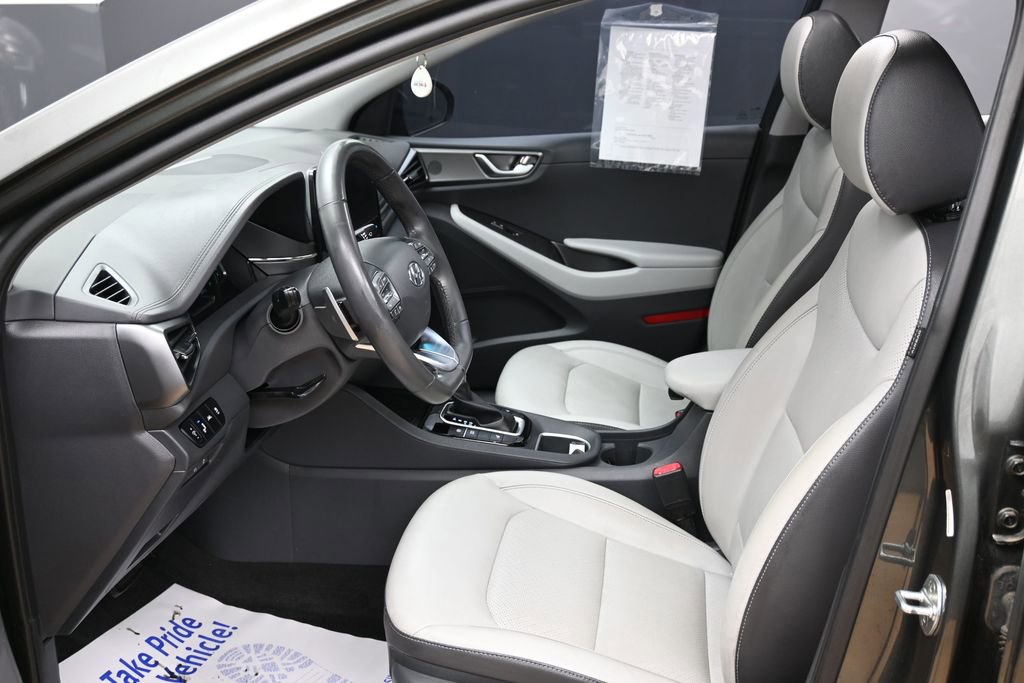 Used 2022 Hyundai Ioniq Limited FWD image 15