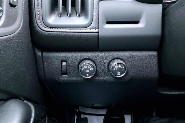 Used 2022 GMC Canyon AT4 w/ Trailering Package image 17