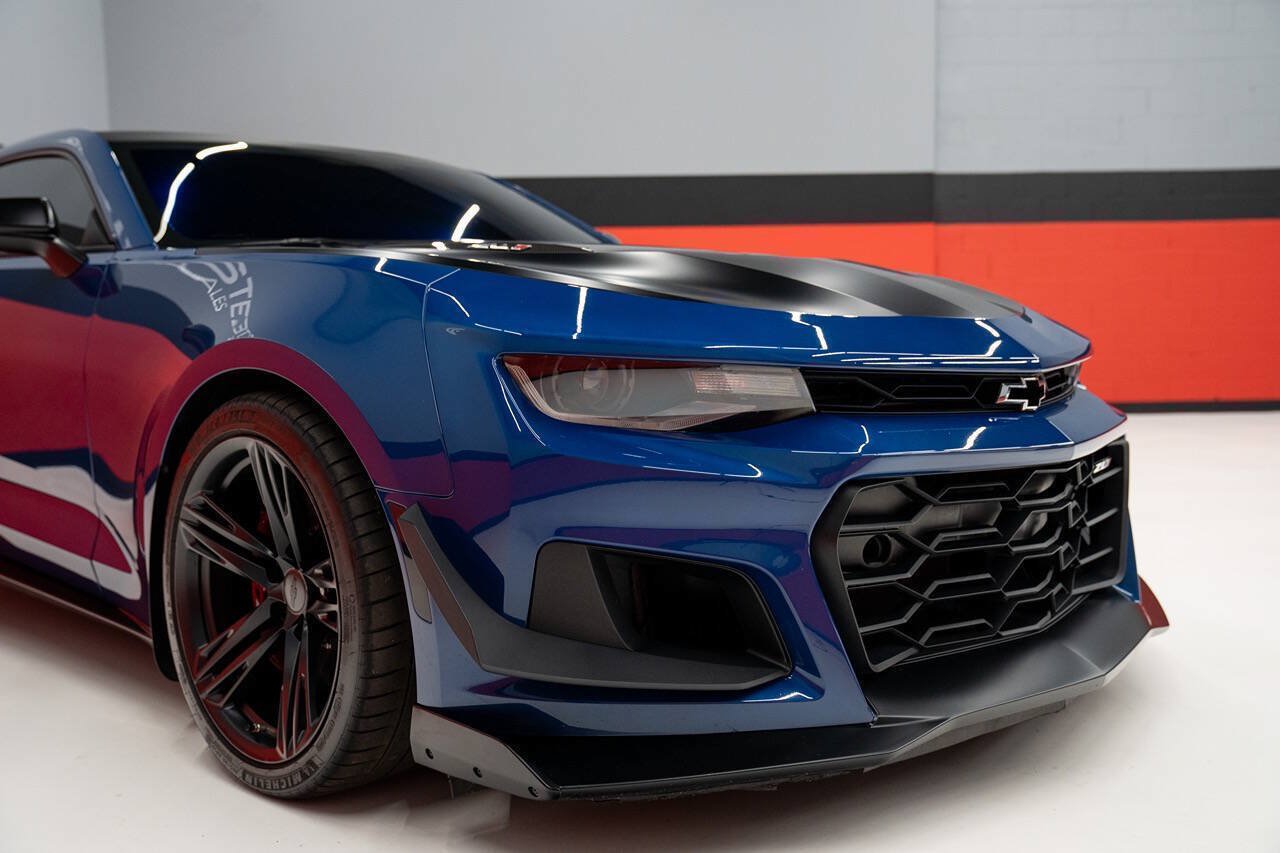 Used 2023 Chevrolet Camaro ZL1 RWD image 8
