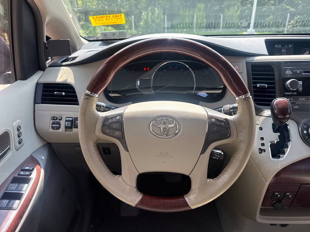 Used 2011 Toyota Sienna Limited FWD image 19