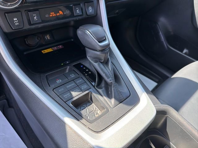 Used 2023 Toyota RAV4 XLE Premium image 21
