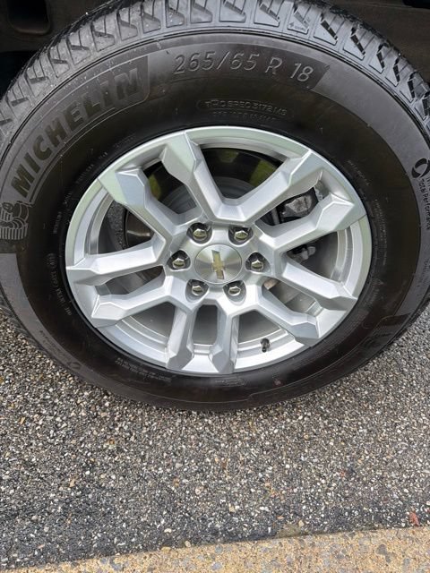 Used 2024 Chevrolet Silverado 1500 LT AWD/4WD image 11
