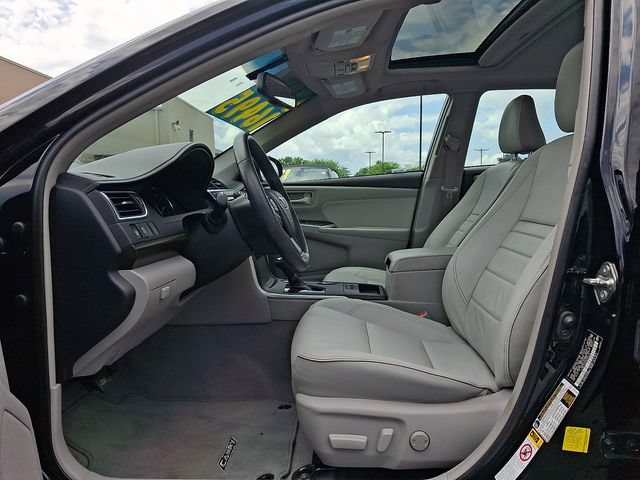 Used 2016 Toyota Camry XLE w/ Moonroof Package FWD image 13