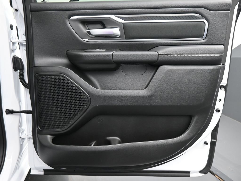 New 2026 RAM 1500 4x4 Crew Cab image 19