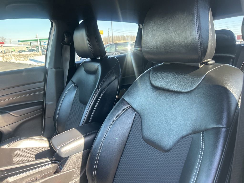 Used 2023 Jeep Compass Altitude image 10