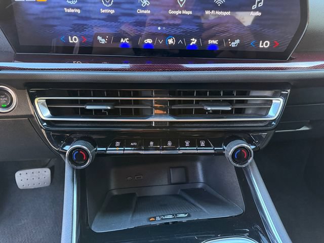 Certified 2025 Chevrolet Traverse Z71 AWD/4WD image 17