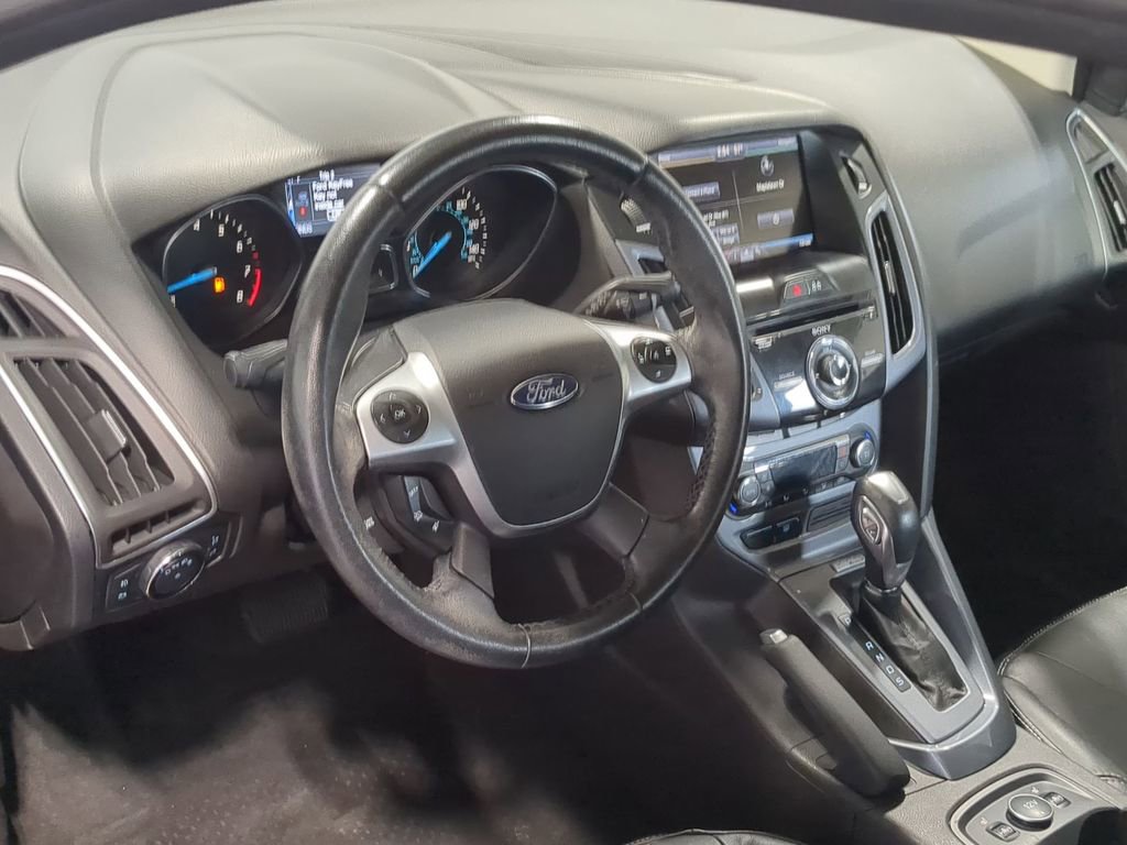 Used 2014 Ford Focus Titanium FWD image 12