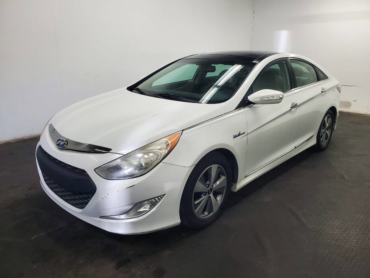 Used 2011 Hyundai Sonata Hybrid w/ Premium Equipment Pkg 2