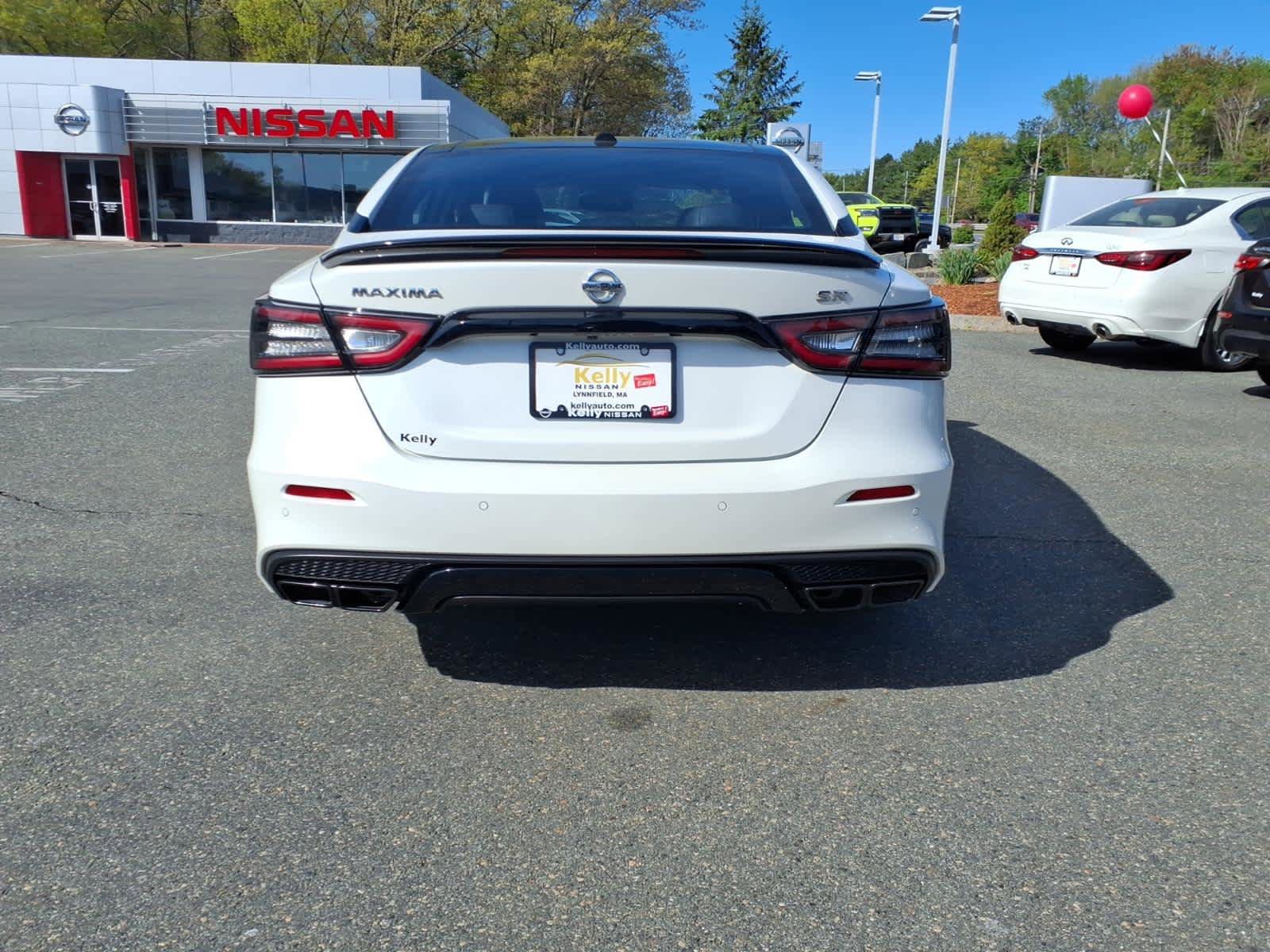 Certified 2021 Nissan Maxima SR w/ Sport Mat Group FWD image 6