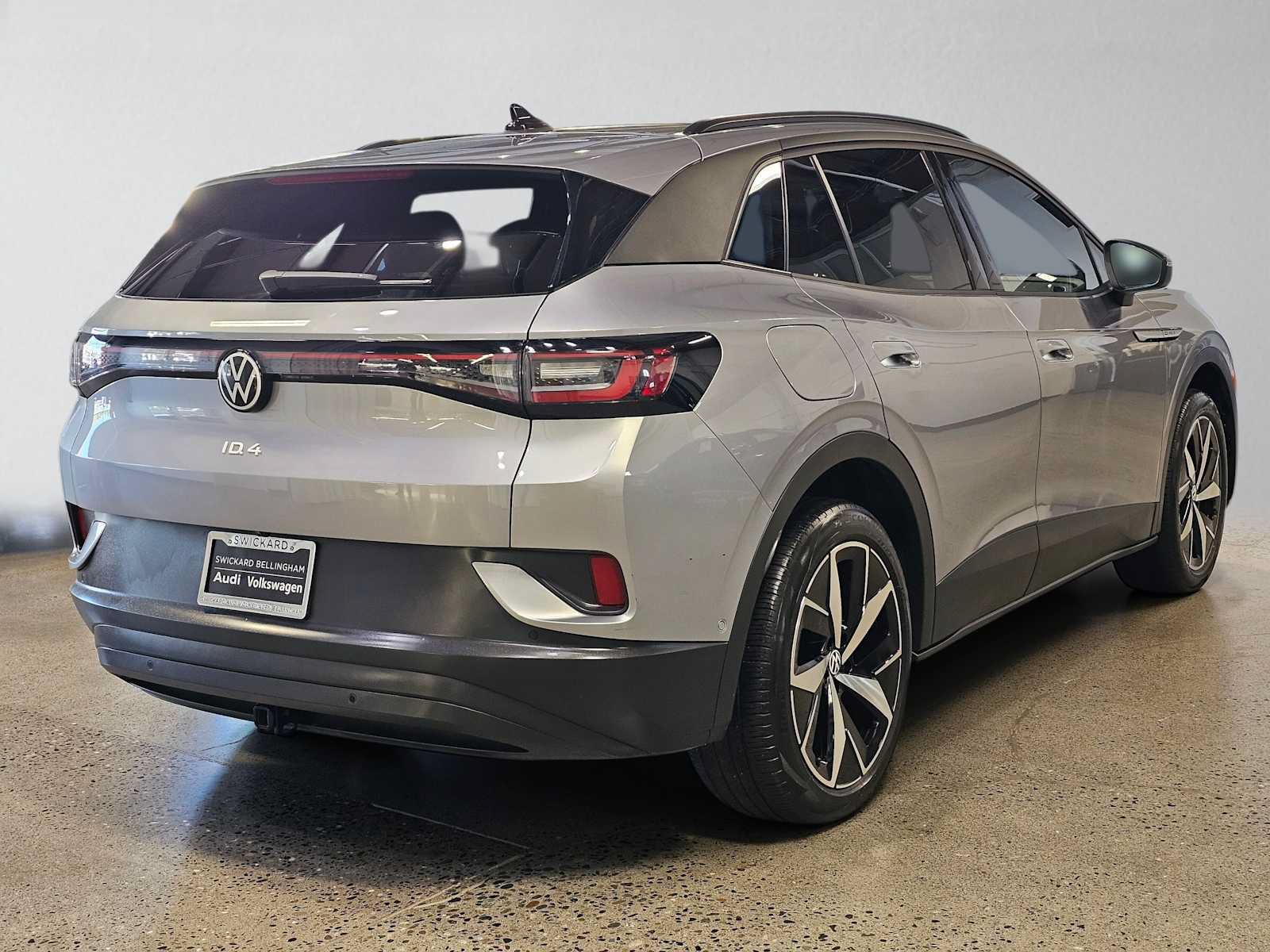 Used 2023 Volkswagen ID.4 Pro S AWD/4WD image 3