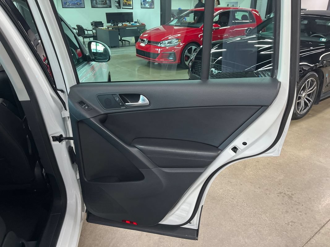 Used 2014 Volkswagen Tiguan SE AWD/4WD image 46
