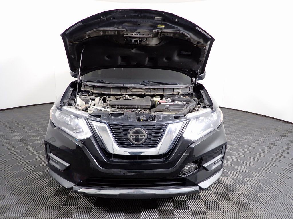 Used 2020 Nissan Rogue SV image 7