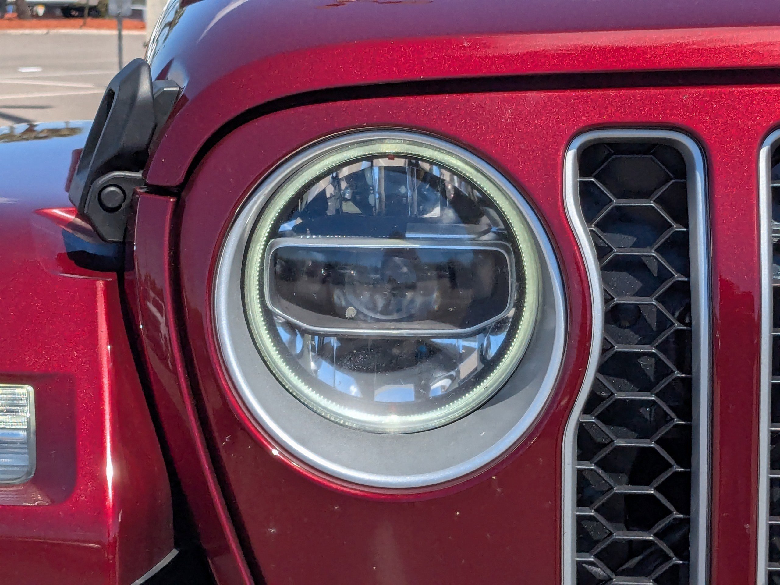 Used 2022 Jeep Wrangler Unlimited Sahara w/ Dual Top Group image 9