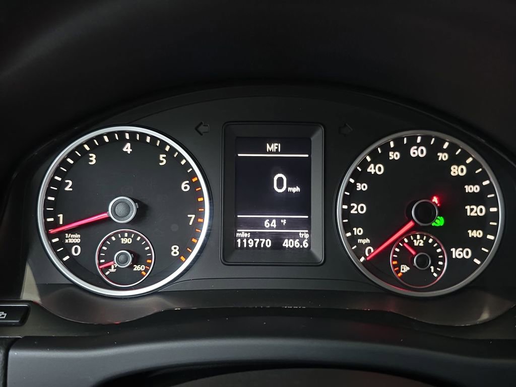 Used 2011 Volkswagen Tiguan SE image 21