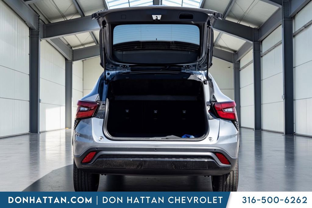 New 2026 Chevrolet Trax RS FWD image 24