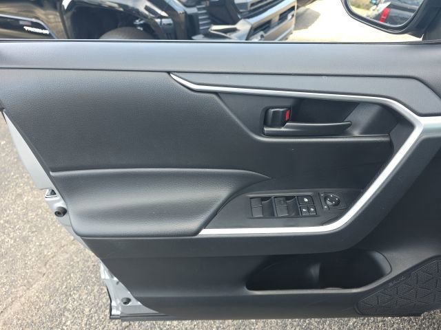 Certified 2024 Toyota RAV4 LE AWD/4WD image 12