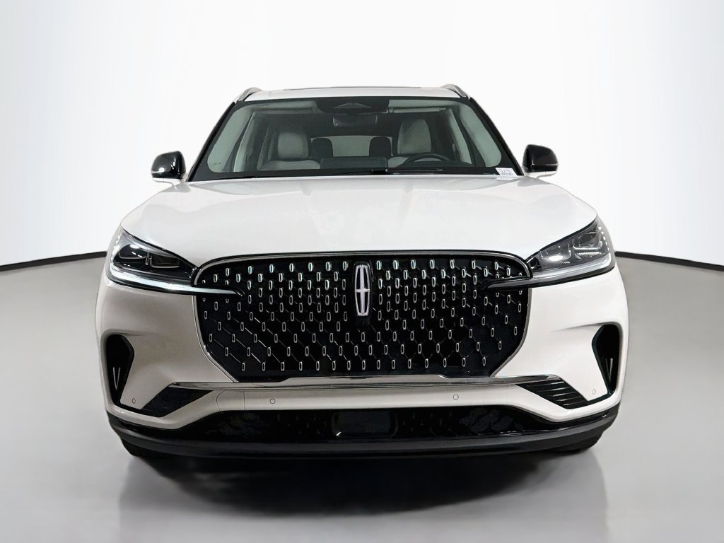 New 2026 Lincoln Aviator Reserve w/ Illumination Package RWD image 2