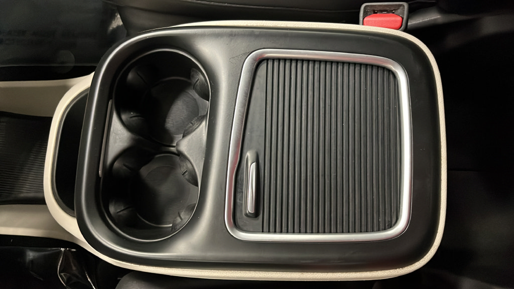 Used 2023 Chrysler Pacifica Touring-L FWD image 19