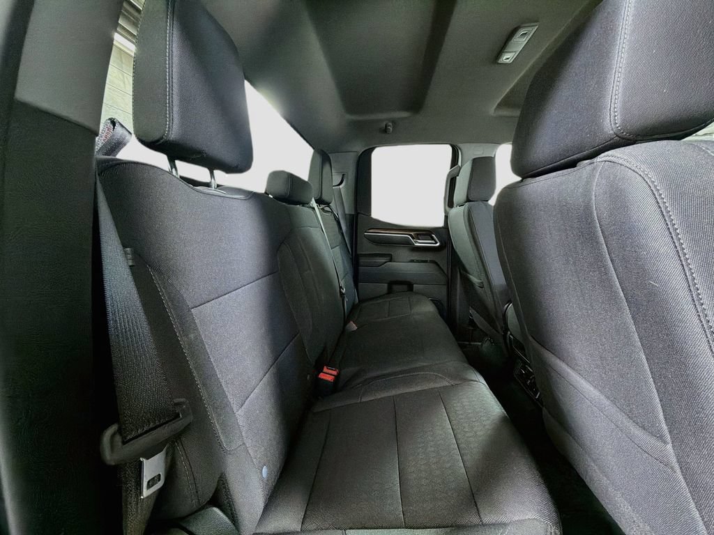 Used 2024 Chevrolet Silverado 1500 LT AWD/4WD image 28