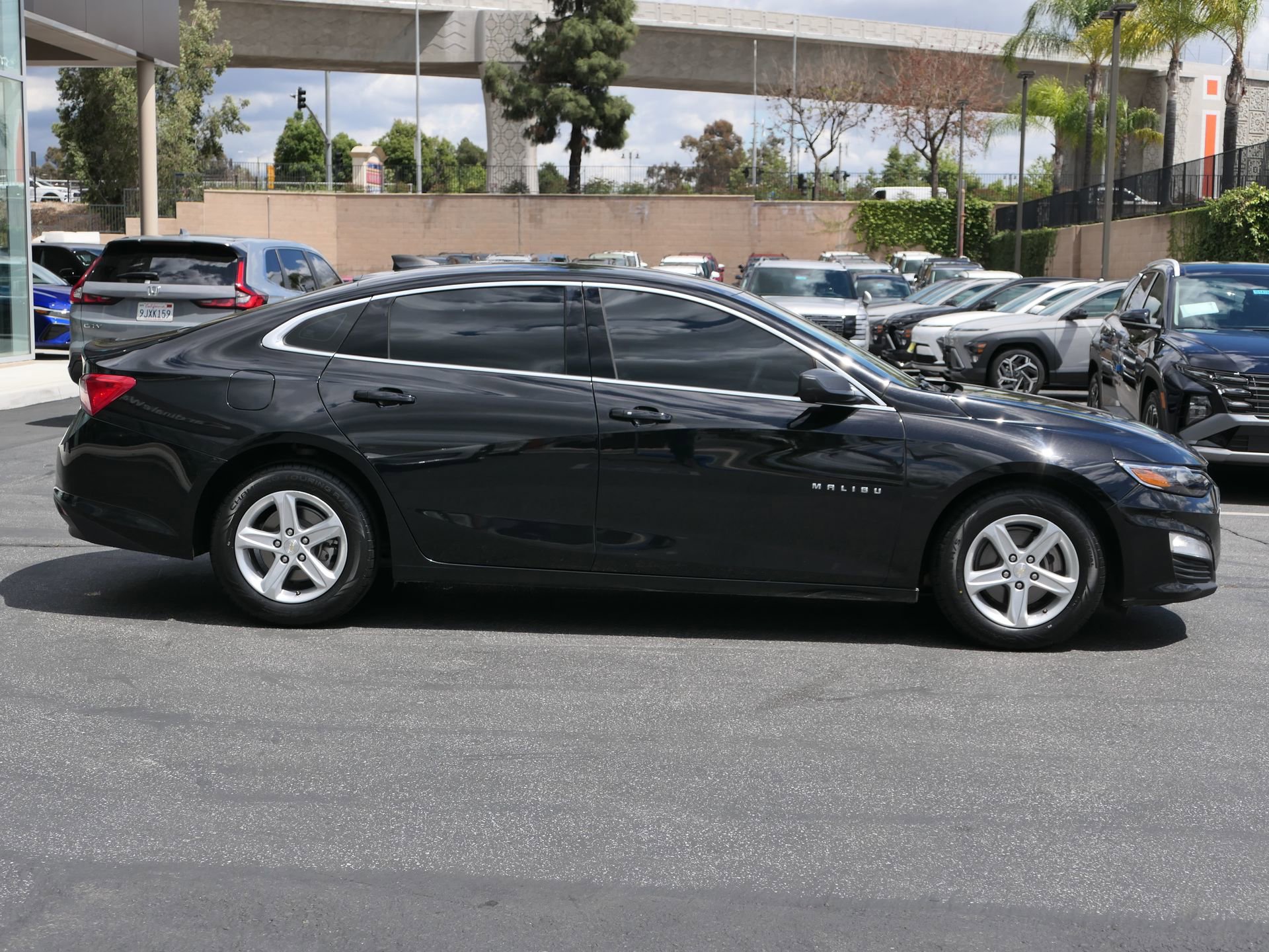 Used 2023 Chevrolet Malibu LS w/ LPO, Floor Liner Package FWD image 2