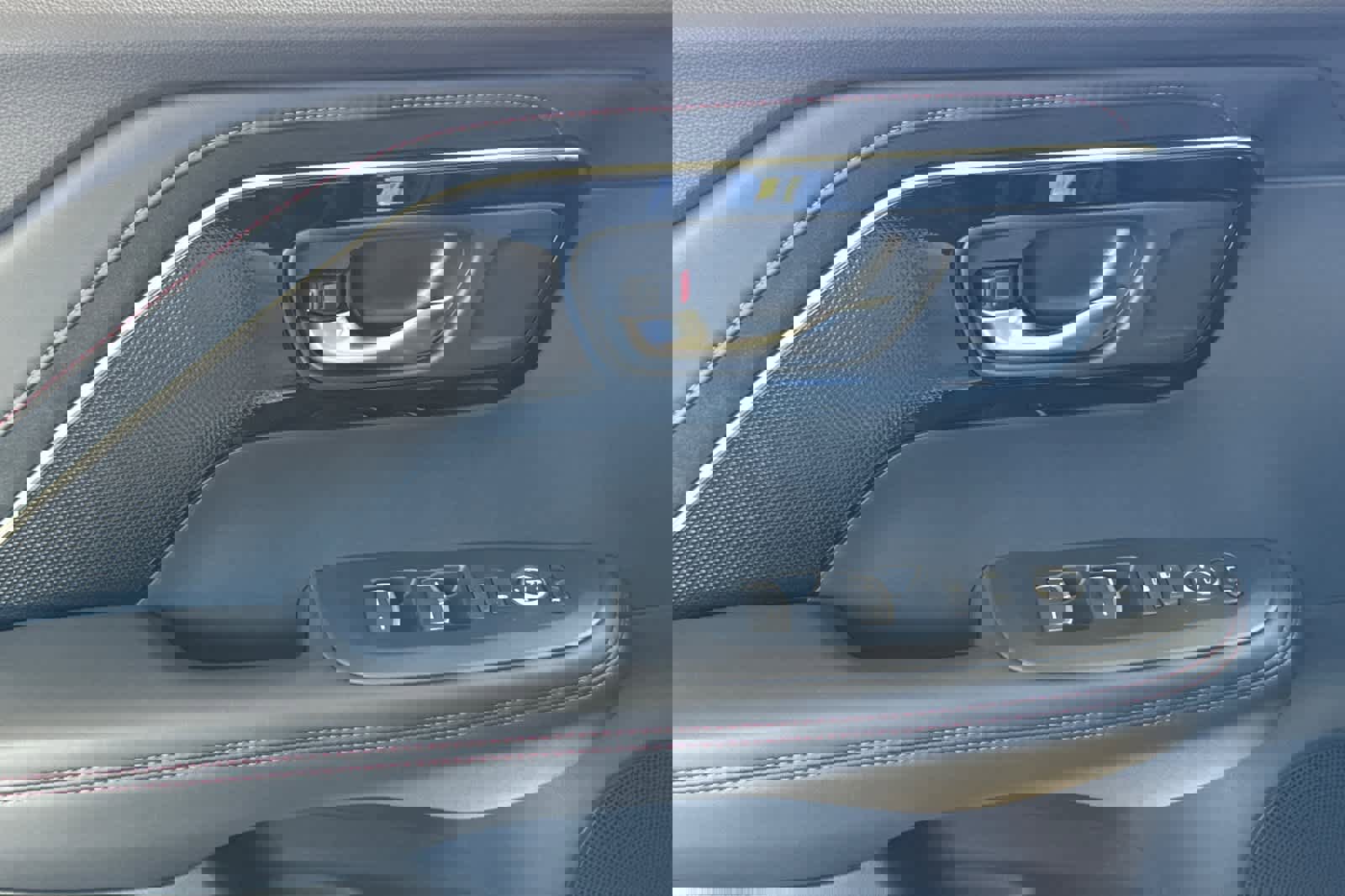 Used 2025 Acura ADX A-Spec image 7