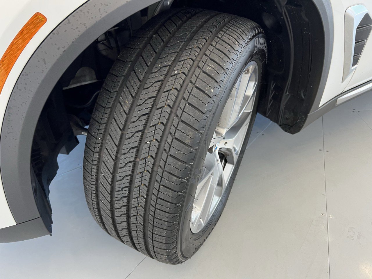 Used 2024 BMW X5 xDrive40i w/ Premium Package image 58