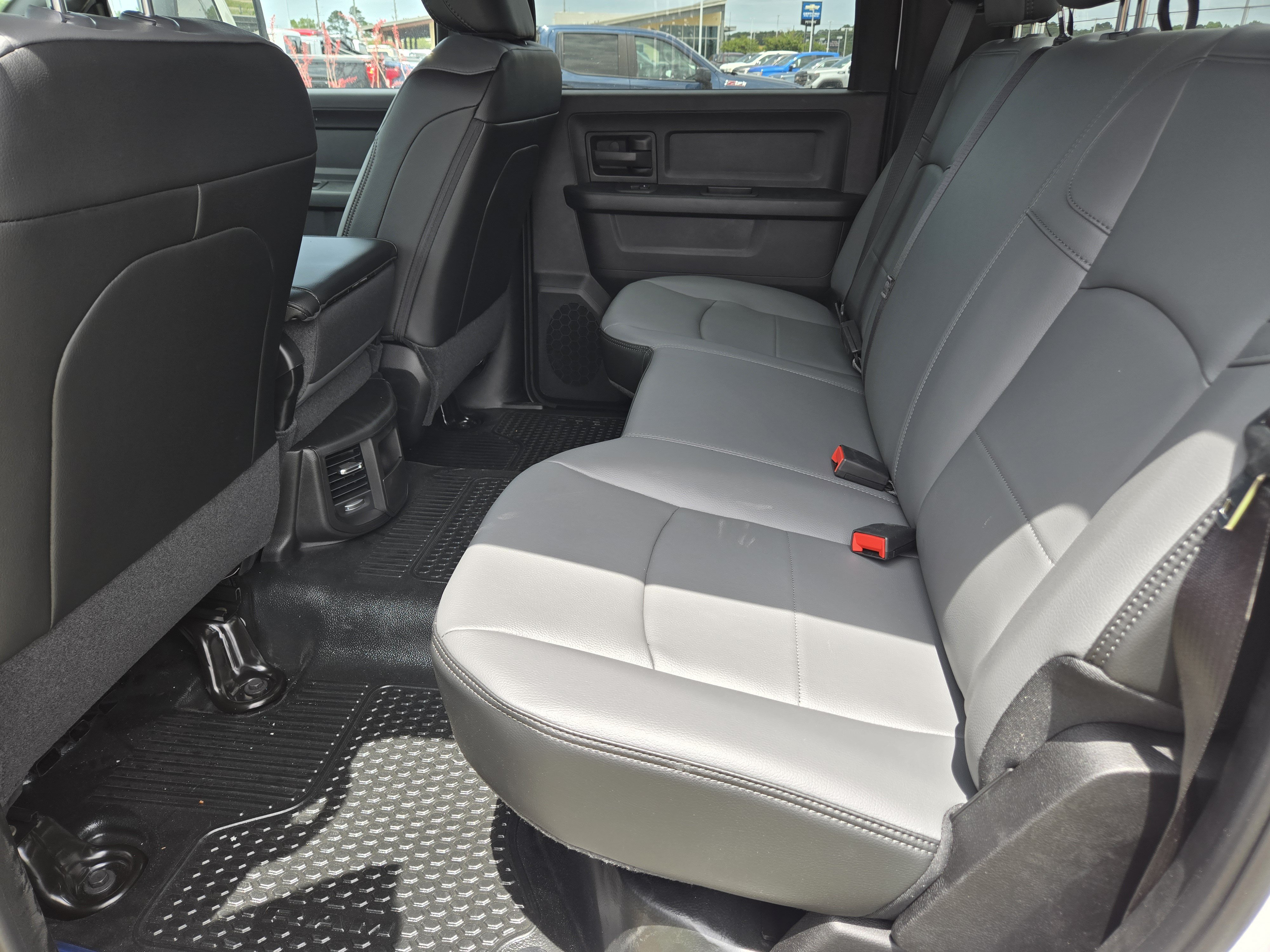 New 2026 RAM 2500 Tradesman w/ Chrome Appearance Group AWD/4WD image 17