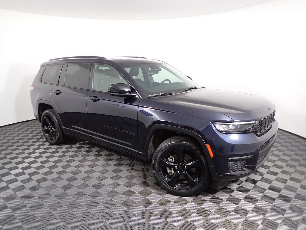 Used 2024 Jeep Grand Cherokee L Limited w/ Black Appearance Package AWD/4WD image 9