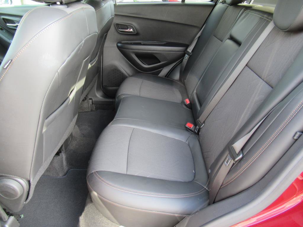 Used 2022 Chevrolet Trax LT w/ LT Convenience Package image 25