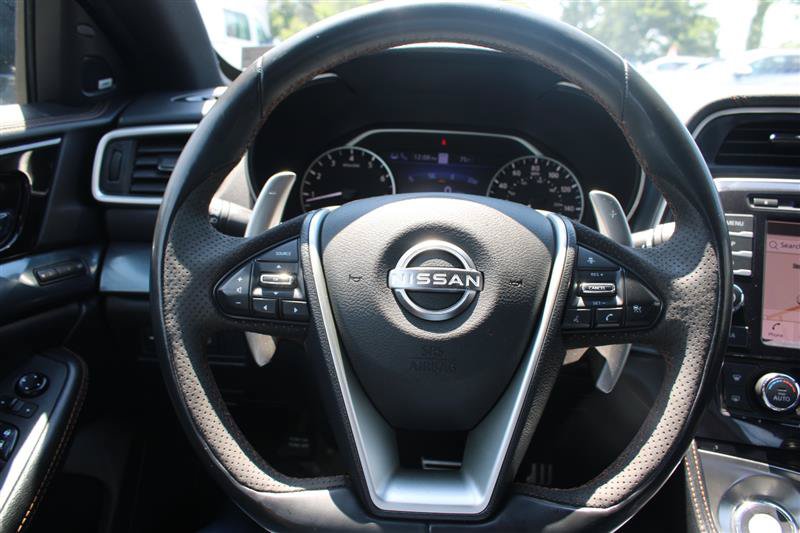 Used 2023 Nissan Maxima SR w/ Sport Mat Group FWD image 13