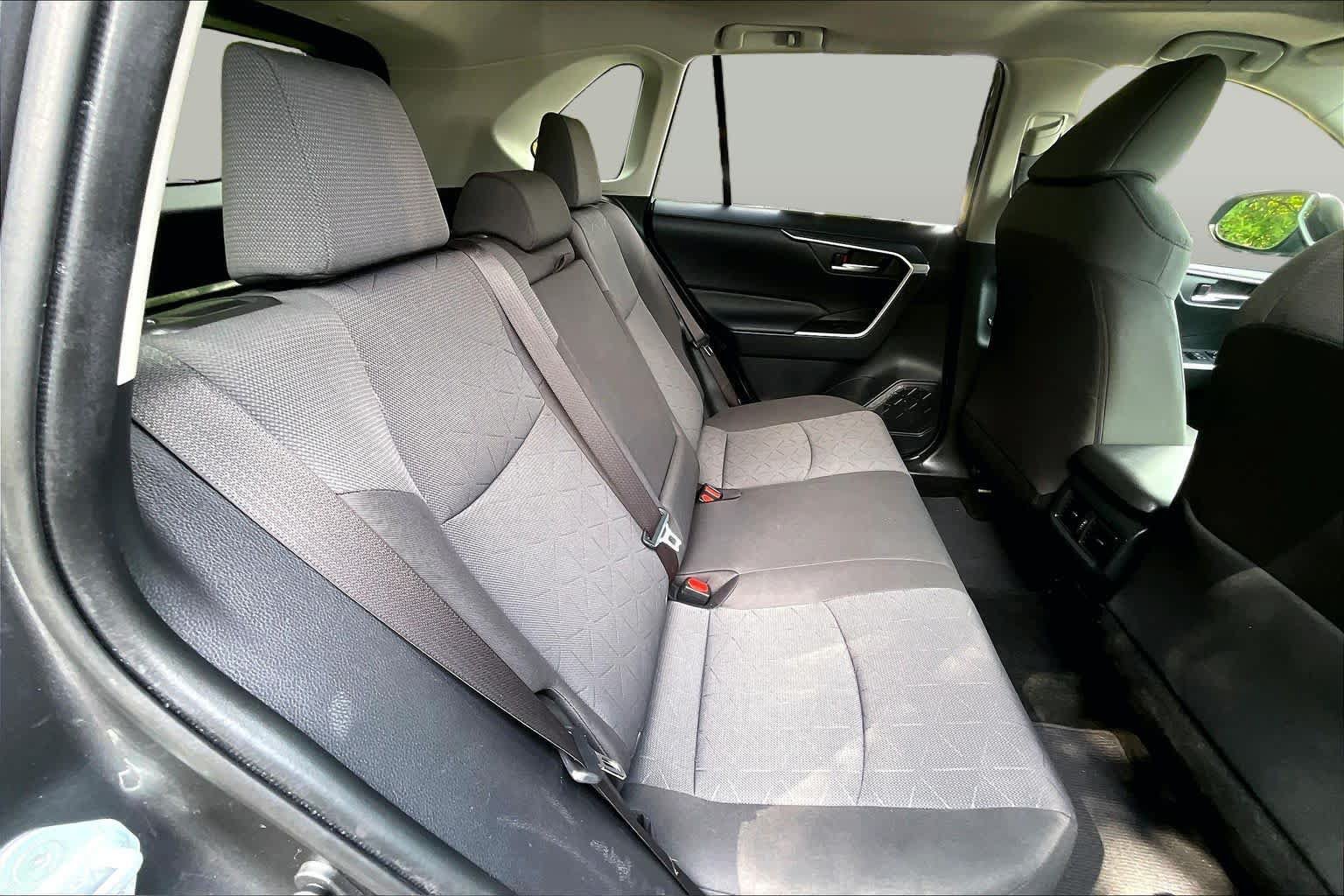 Used 2019 Toyota RAV4 XLE w/ Convenience Package AWD/4WD image 19