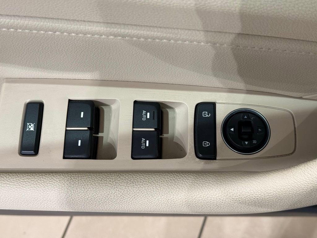 Used 2017 Hyundai Sonata Limited w/ Ultimate Package 02 image 15