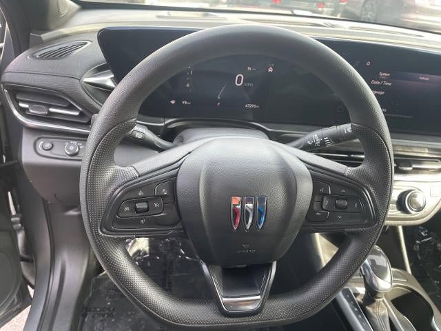 Used 2024 Buick Envista Preferred image 9