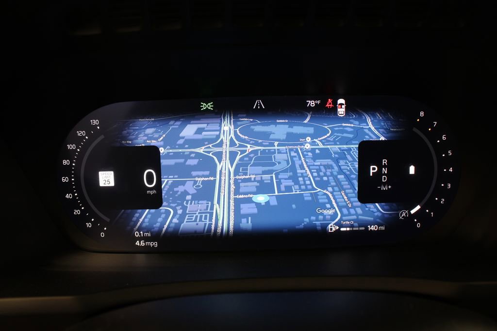 Certified 2025 Volvo XC90 B6 Plus AWD/4WD image 10