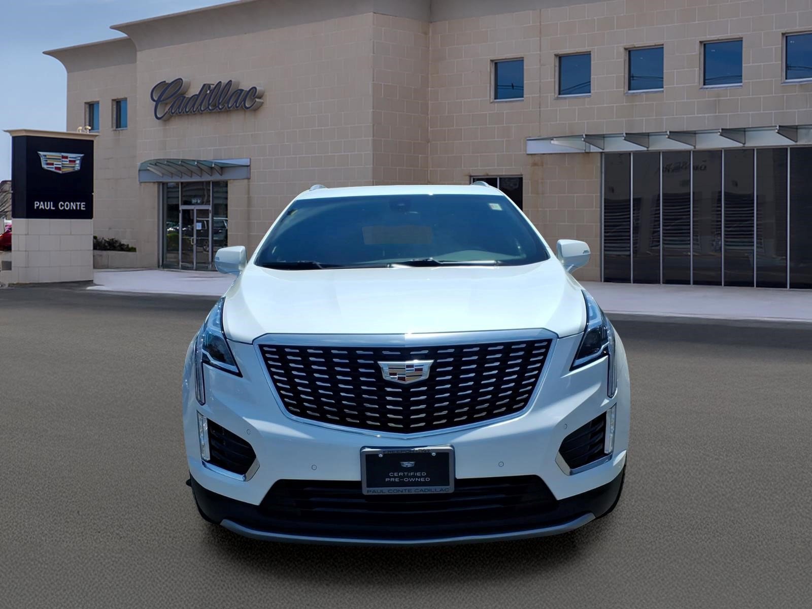 Used 2023 Cadillac XT5 Premium Luxury AWD/4WD image 2