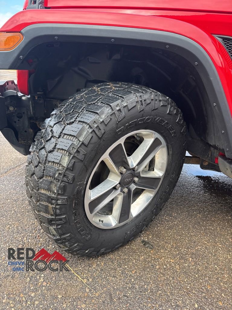 Used 2018 Jeep Wrangler Unlimited Sahara AWD/4WD image 25
