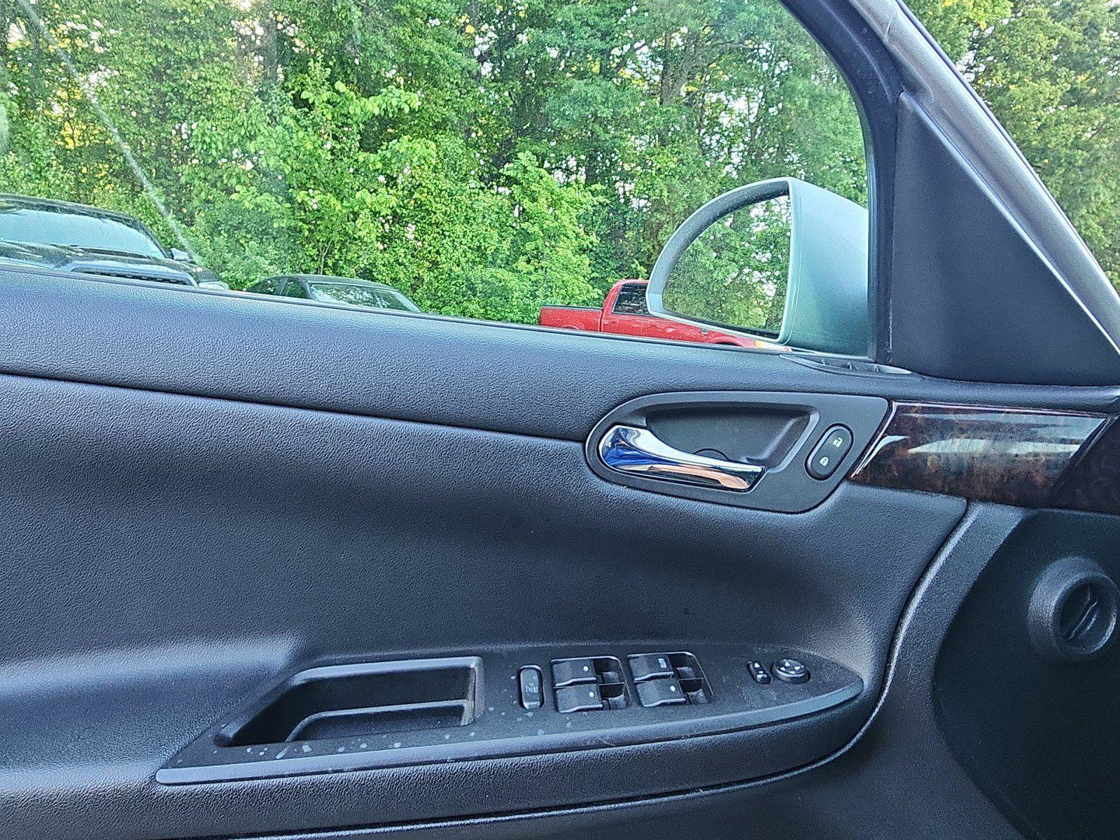 Used 2013 Chevrolet Impala LT w/ LT Sunroof Package FWD image 15