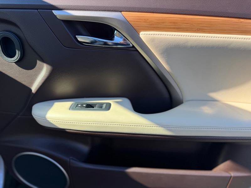 Used 2020 Lexus RX 350L FWD image 35