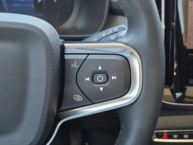 Certified 2024 Volvo XC40 B5 Core w/ Protection Package Premier AWD/4WD image 15