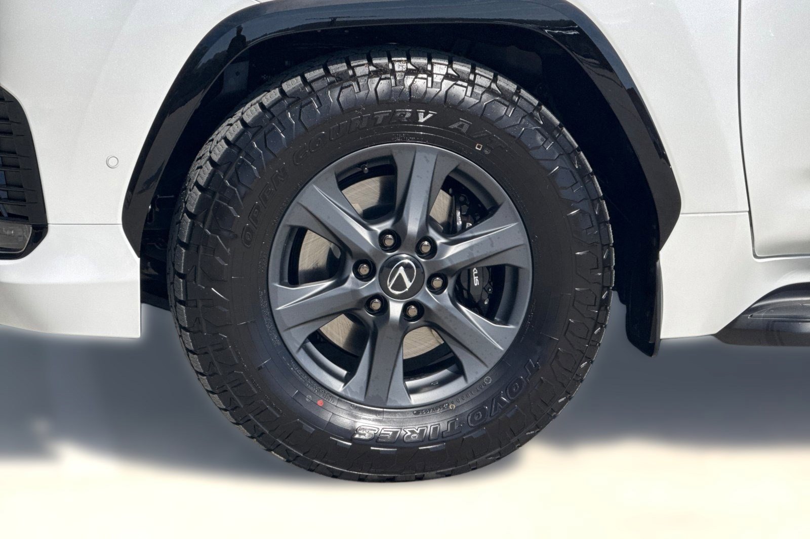 New 2026 Lexus LX 700h Overtrail image 12