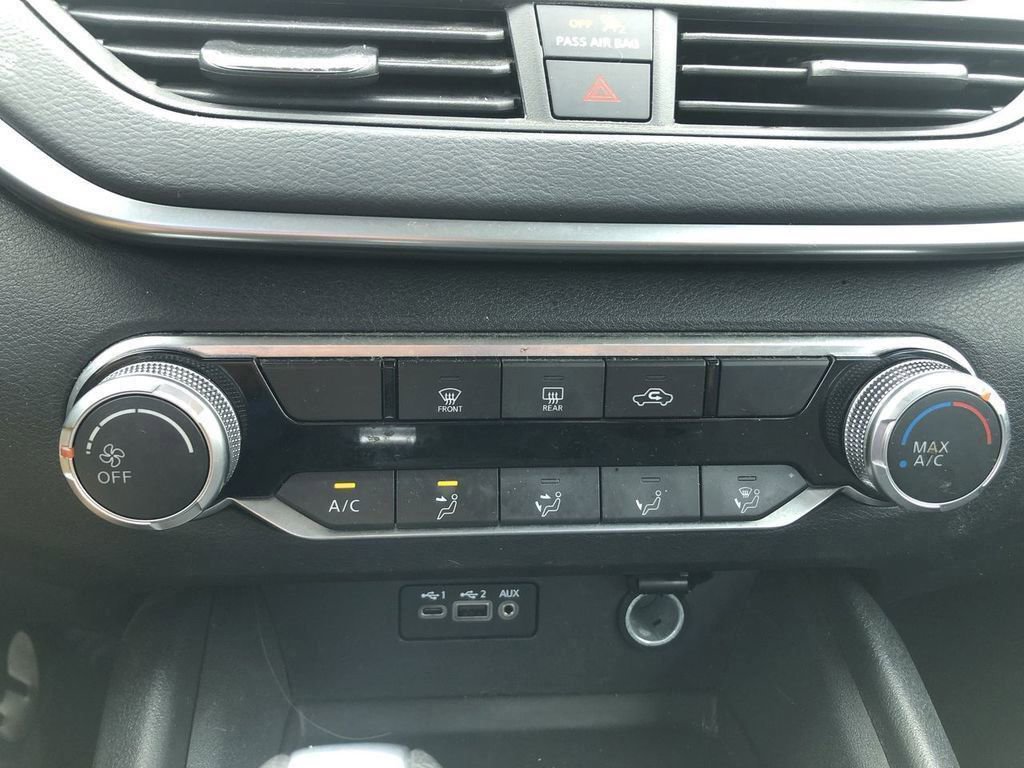 Used 2022 Nissan Altima 2.5 SV FWD image 29
