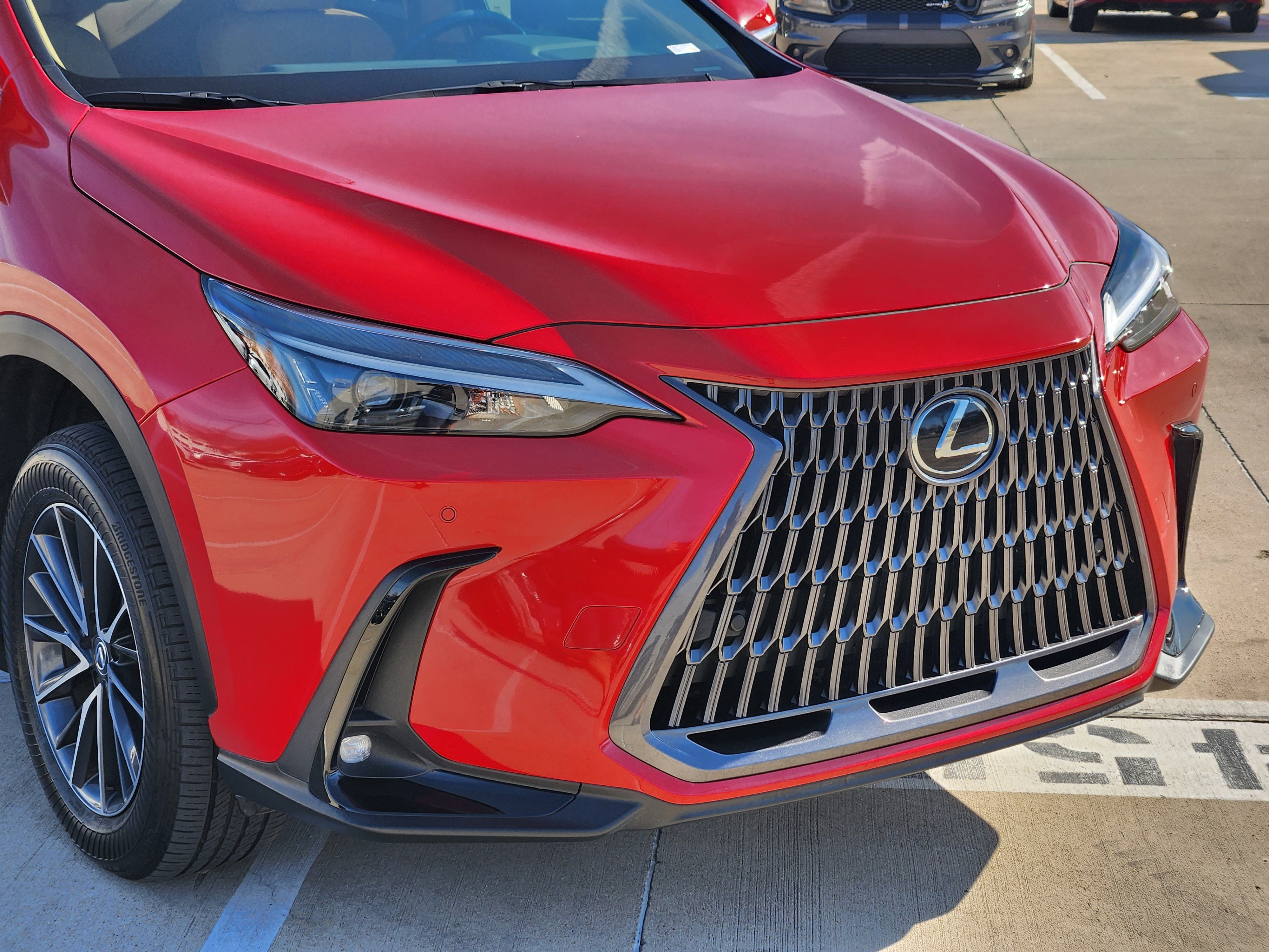 Certified 2025 Lexus NX 250 FWD w/ Accessory Package (2T) image 7